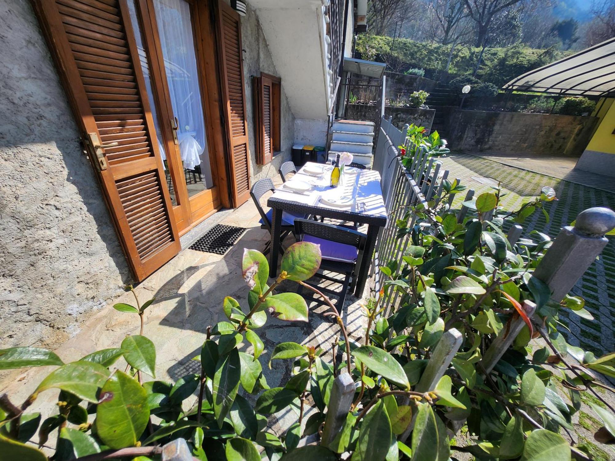 Laura'S Cottage With Lake View, Detached, 5 Kilometers From Varenna เลียร์นา ภายนอก รูปภาพ